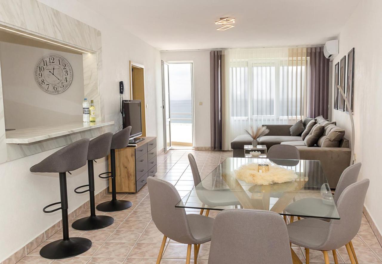 شقة Two Identical Designer 2Bd Flats With Sea View In Balchik By Flat Mаnager المظهر الخارجي الصورة